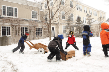 boys-playing-in-the-snow